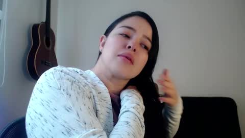 Snapshot of aleska__bell chatting on 10/07/25, 03:09 Aleska online show from 10/07/25, 03:09