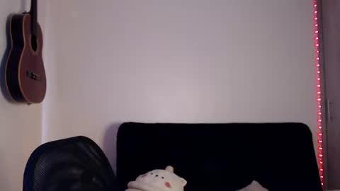 Snapshot of aleska_bell69 chatting on 06/09/26, 04:07 Aleska online show from 06/09/26, 04:07