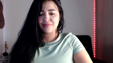 Snapshot of aleska_bell69 chatting on 07/11/26, 05:15 Aleska online show from 07/11/26, 05:15