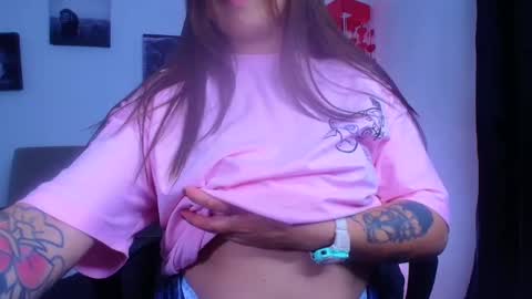 QUEEN OFF MILk  IM BACK  15 NOV online show from 01/05/25, 11:55