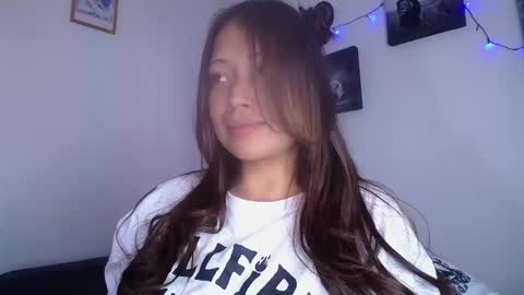 QUEEN OFF MILk  IM BACK  15 NOV online show from 01/12/25, 05:11