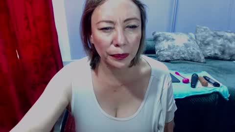 Snapshot of aleska_sex chatting on 01/24/25, 04:28 ALESKA online show from 01/24/25, 04:28