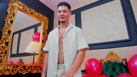 Snapshot of aless_king chatting on 02/14/25, 12:14 Alessandro King online show from 02/14/25, 12:14