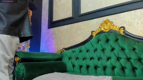 Snapshot of aless_king chatting on 09/10/25, 02:06 Alessandro King online show from 09/10/25, 02:06