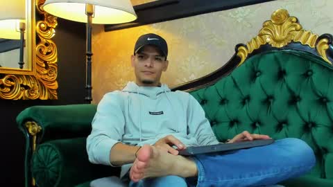 Alessandro King online show from 05/25/26, 09:43