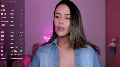 Snapshot of alessandramoreli chatting on 11/03/25, 07:59 AlessandraMoreli Its my birthday online show from 11/03/25, 07:59