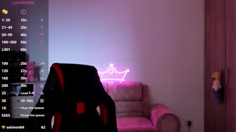 Snapshot of alessandramoreli chatting on 11/20/25, 08:30 AlessandraMoreli Its my birthday online show from 11/20/25, 08:30