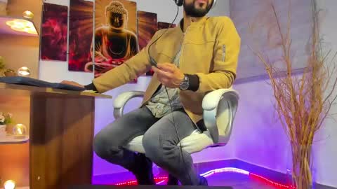 ALESSANDRO  WYE online show from 02/14/25, 07:17