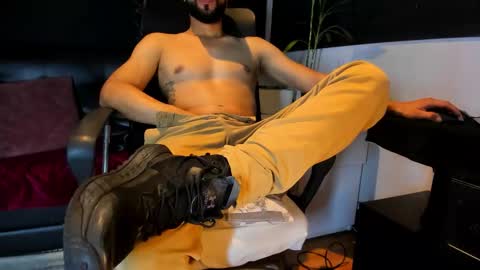 ALESSANDRO  WYE online show from 12/19/25, 09:49