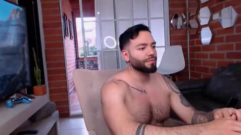 Snapshot of alessandro_alcala chatting on 09/10/25, 10:10 Alessandro online show from 09/10/25, 10:10