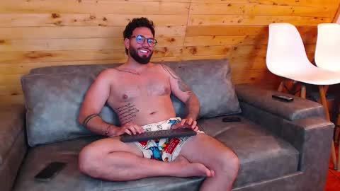 Snapshot of alessandro_alcala chatting on 02/07/26, 02:26 Alessandro online show from 02/07/26, 02:26