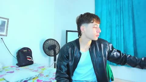 Snapshot of alessandro_dybala chatting on 04/17/26, 12:52 Alessandro Dybala online show from 04/17/26, 12:52
