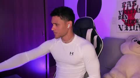 Alessandro Vanni online show from 06/25/26, 11:53