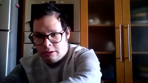 Snapshot of alessandroa6 chatting on 04/06/26, 08:59 alessandro online show from 04/06/26, 08:59