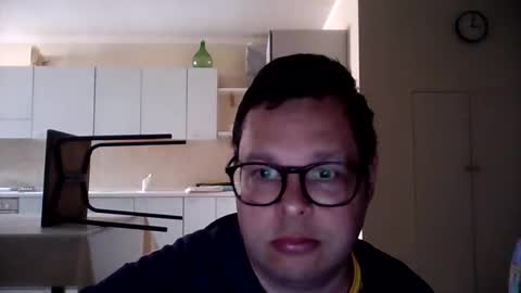 Snapshot of alessandroa6 chatting on 05/16/26, 12:59 alessandro online show from 05/16/26, 12:59