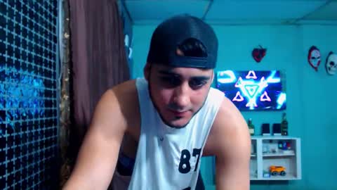 Snapshot of alessandrobooy chatting on 12/23/25, 06:44 alessandro online show from 12/23/25, 06:44