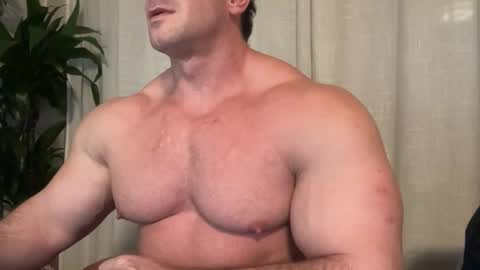 Alessandrobuilder online show from 11/23/25, 04:18