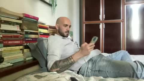 alessandromori91 online show from 05/12/26, 12:57