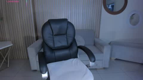 ALESSA ROMERO  online show from 11/29/25, 08:12