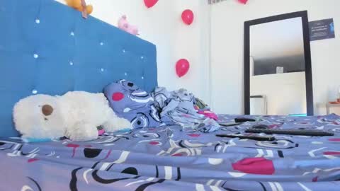 Snapshot of alessia_hot1 chatting on 02/22/25, 01:44 alessia_hot1 online show from 02/22/25, 01:44