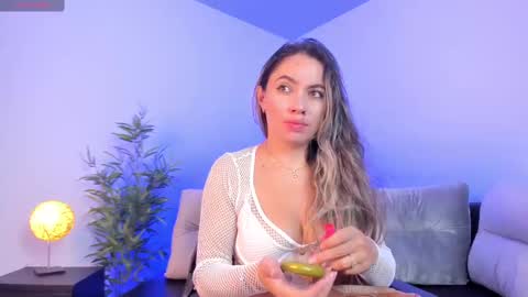 Alessia  Everyday From 0530 to 1430 Col Time online show from 02/18/25, 11:22