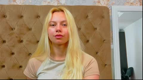 alessiacroft online show from 05/17/26, 04:10