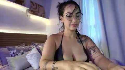 Snapshot of alessiadiangelo1 chatting on 05/06/26, 04:12 alessia online show from 05/06/26, 04:12