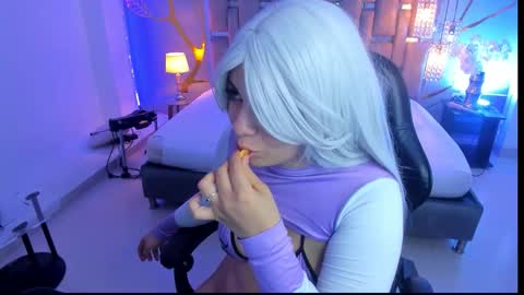 Alessia online show from 11/07/25, 04:34