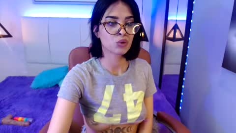 Snapshot of alessiaval chatting on 02/18/25, 12:17 Valery online show from 02/18/25, 12:17