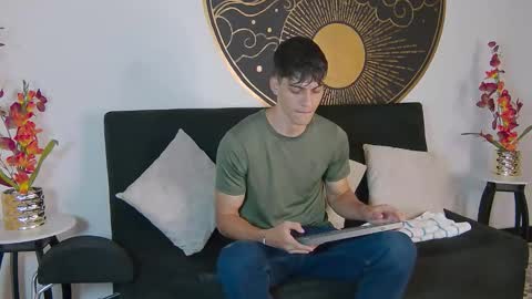 Alessio online show from 11/12/25, 12:38