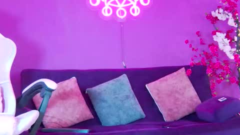 Alessio online show from 11/24/25, 12:05