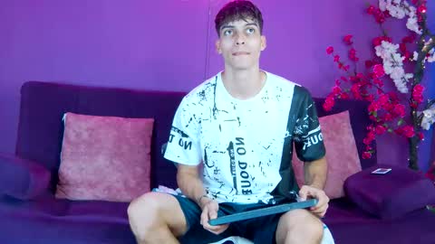 Alessio online show from 11/25/25, 12:16