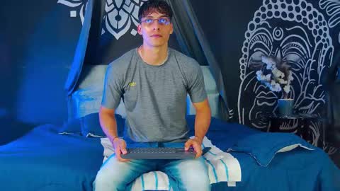 Alessio online show from 12/20/25, 12:01