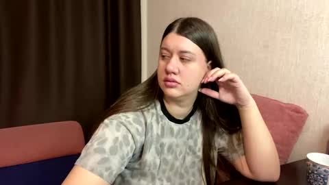 Snapshot of aletta_oushen chatting on 12/08/24, 11:24 Aletta Oushen online show from 12/08/24, 11:24