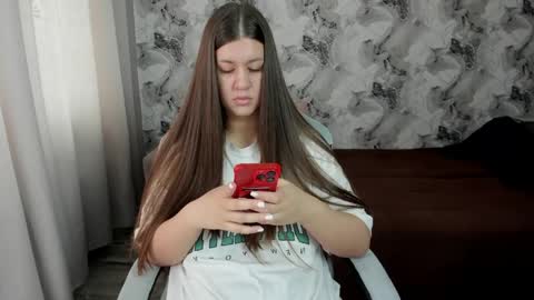 Aletta Oushen online show from 05/06/26, 07:13