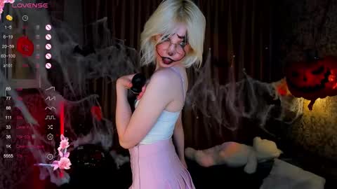 Lola online show from 10/18/25, 03:13