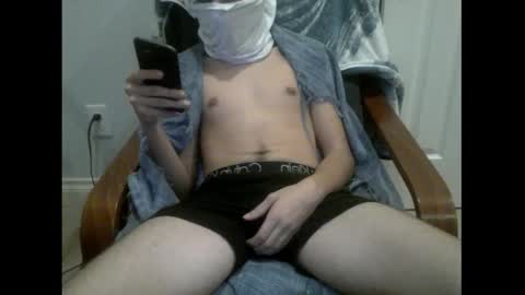 Snapshot of alex1817c chatting on 11/13/25, 07:40 alex1817c online show from 11/13/25, 07:40