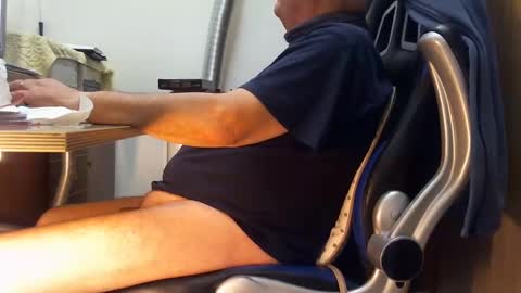 Snapshot of alex47100 chatting on 02/26/25, 05:07 alex47100 online show from 02/26/25, 05:07