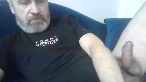 Snapshot of alex80581 chatting on 11/26/25, 04:30 Alexey online show from 11/26/25, 04:30