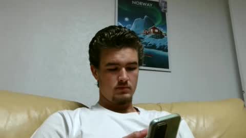 Alex83530 online show from 01/01/25, 05:44