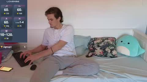 Snapshot of alex83530 chatting on 03/01/26, 03:14 Alex83530 online show from 03/01/26, 03:14