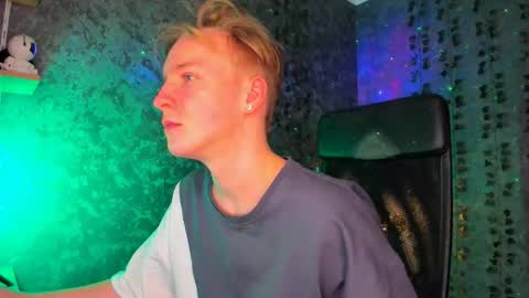 Snapshot of alex__sweet chatting on 01/18/26, 07:01 your Alex online show from 01/18/26, 07:01