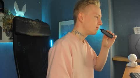 Snapshot of alex__sweet chatting on 03/01/26, 06:48 your Alex online show from 03/01/26, 06:48