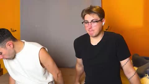 Snapshot of alex_and_drew chatting on 01/06/26, 02:54 AlexDrew online show from 01/06/26, 02:54