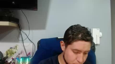 Snapshot of alex_colombia_b chatting on 02/25/25, 02:03 alex online show from 02/25/25, 02:03