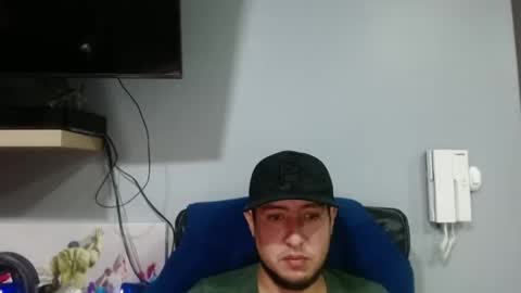 Snapshot of alex_colombia_b chatting on 03/04/25, 01:45 alex online show from 03/04/25, 01:45
