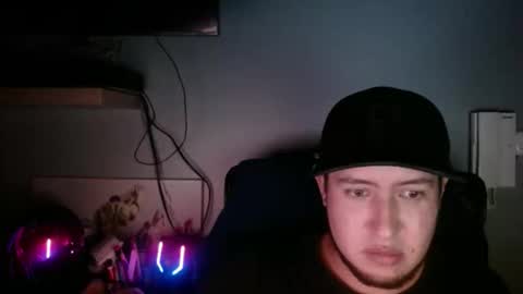 Snapshot of alex_colombia_b chatting on 03/05/25, 01:42 alex online show from 03/05/25, 01:42