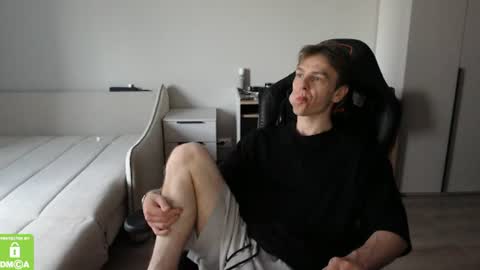 Snapshot of alex_gotcha chatting on 07/16/26, 03:29 Alex online show from 07/16/26, 03:29