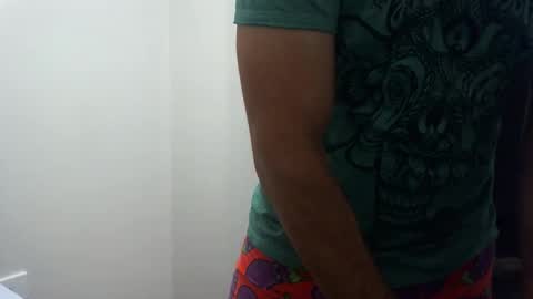 Snapshot of alex_malaka2005 chatting on 03/16/26, 11:25 Alex online show from 03/16/26, 11:25