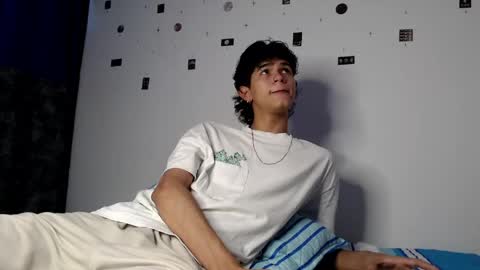 alex_mark_ online show from 05/13/26, 05:43